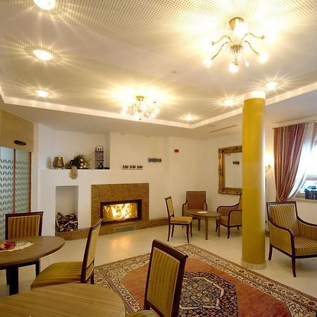 Hotel Amadeus Micheluzzi Зерфаус Екстериор снимка