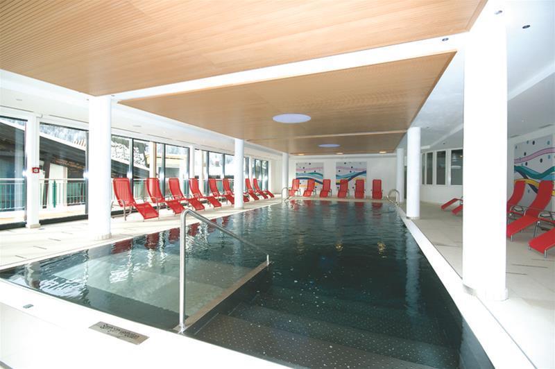 Hotel Amadeus Micheluzzi Зерфаус Екстериор снимка