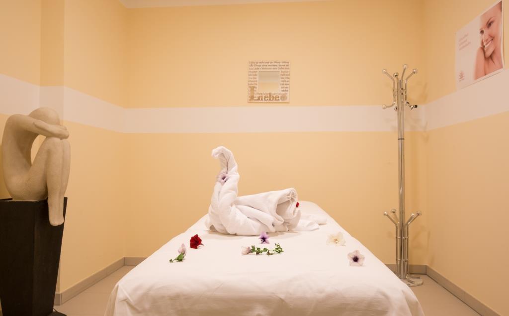 Hotel Amadeus Micheluzzi Зерфаус Екстериор снимка